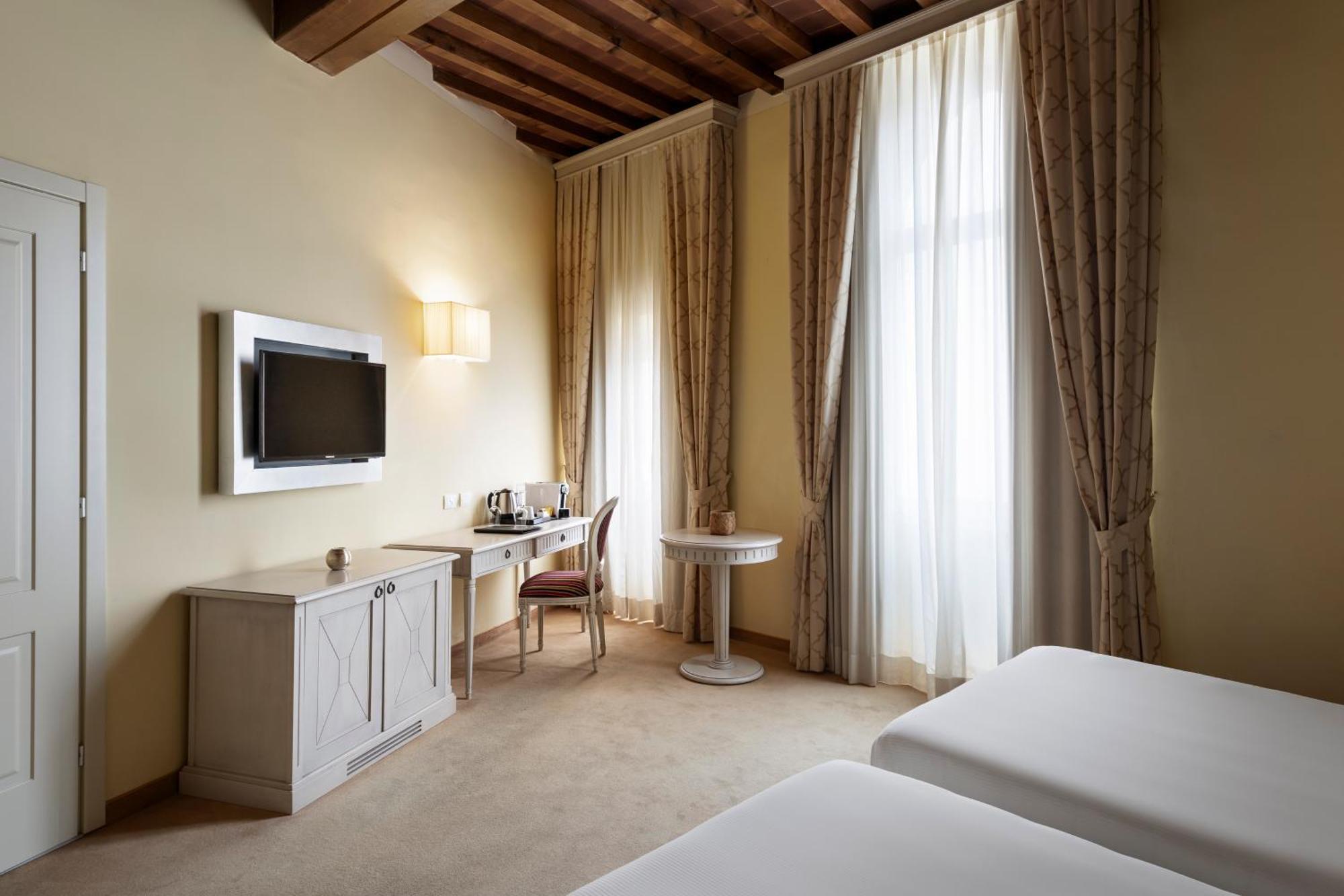 Lhp Hotel 4*