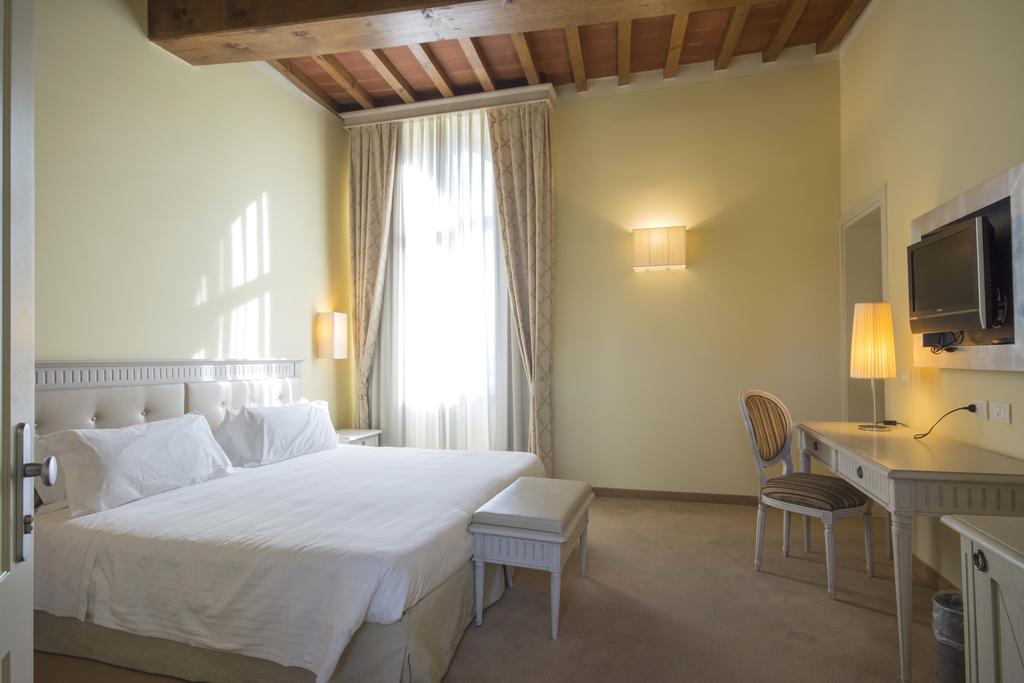 Hotel Lhp 4*