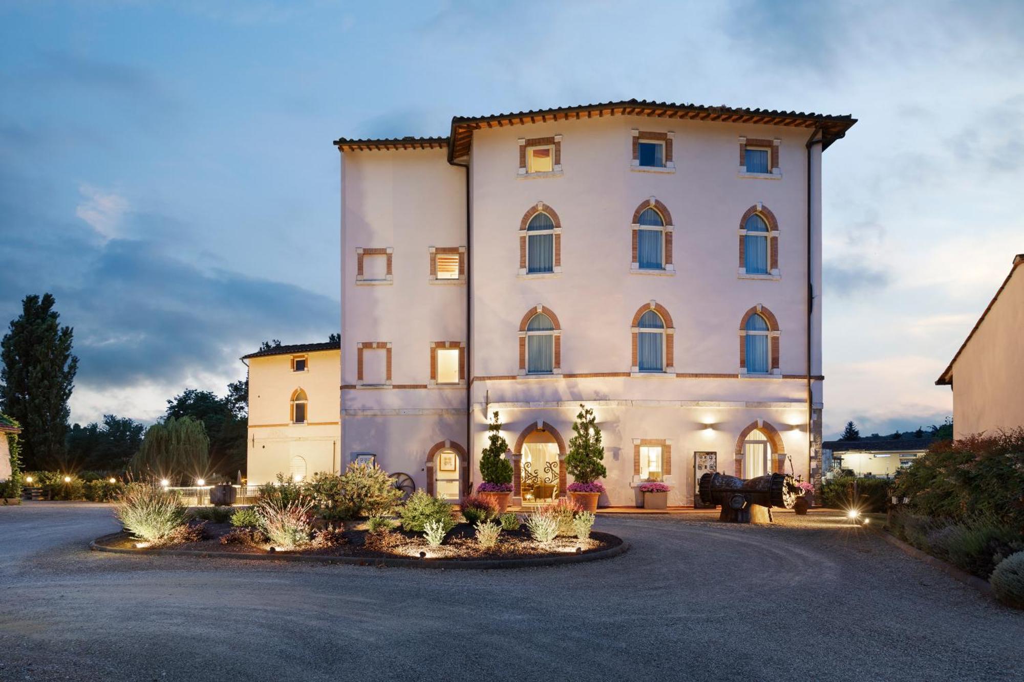 Hotel Lhp